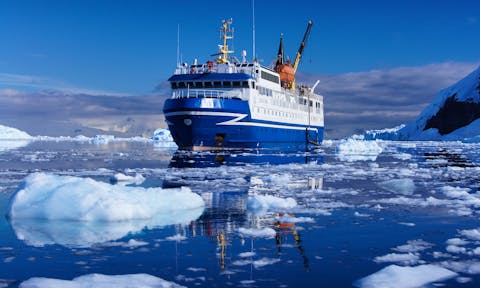 Ocean Nova - Arctic Ship